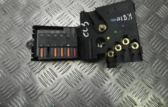 Mercedes-Benz E W211 Fuse box set A2115461141 K810