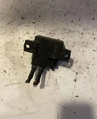 Mercedes-Benz E W211 Charging relay A0025426419