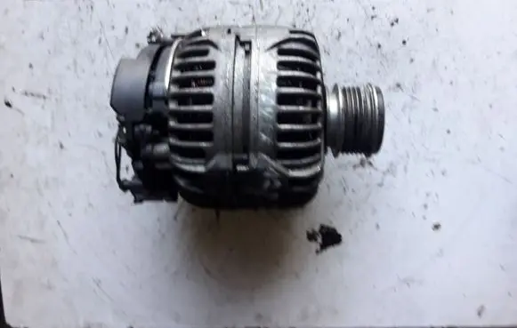 Skoda Octavia Mk2 (1Z) Generator/alternator 06F903023F