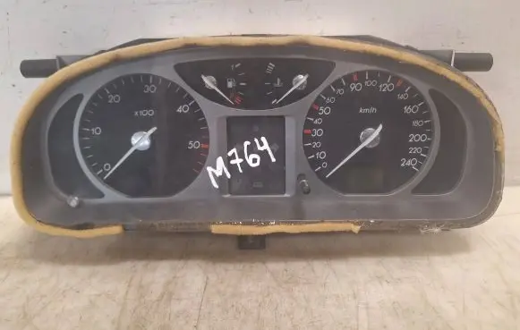 Renault Laguna II Speedometer (instrument cluster) 8200218878