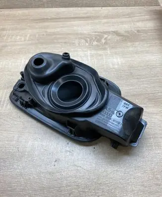 Audi A5 8T 8F Fuel tank filler cap 8W8809906B