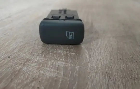 Volvo S40, V40 Electric window control switch