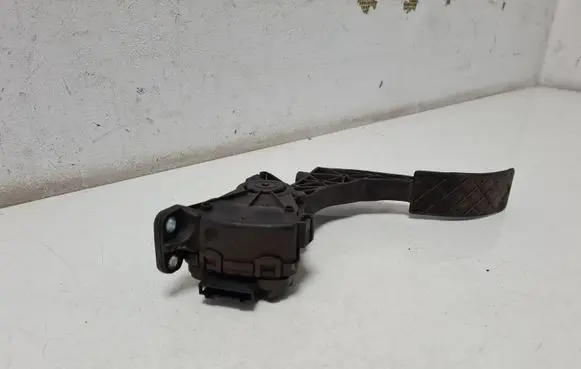 Volkswagen Polo Accelerator throttle pedal 6Q1721503C