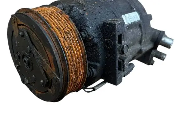 Renault Espace - Grand espace IV Air conditioning (A/C) compressor (pump) 8200577732 6872056100