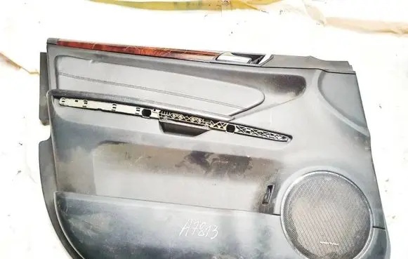 Mercedes-Benz GL X164 Front door card panel trim 304871a1 4055-02 304871a14055-02