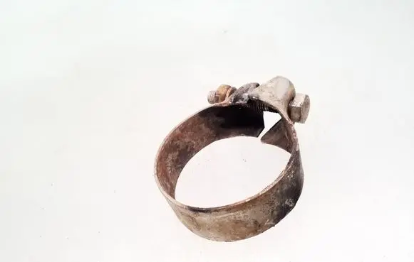 Opel Vectra C Muffler pipe connector clamp 