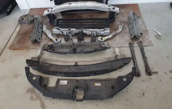 Toyota Prius (XW50) Front piece kit 