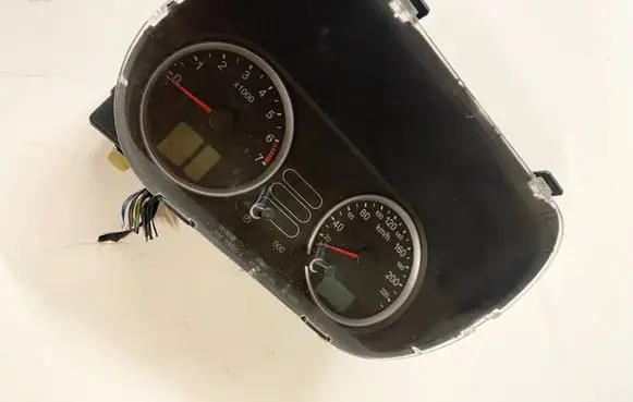 Ford Fiesta Speedometer (instrument cluster) 4S6F10 FCT3