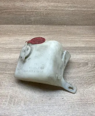 BMW 7 E38 Windshield washer fluid reservoir/tank 8352899