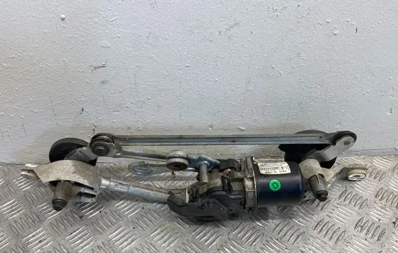 Nissan Juke I F15 Front wiper linkage and motor 288001KA0C
