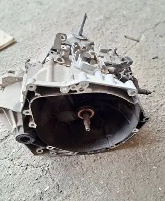 Manual 6 speed gearbox