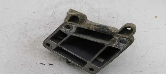 Mercedes-Benz ML W164 Engine mounting bracket A6422230304