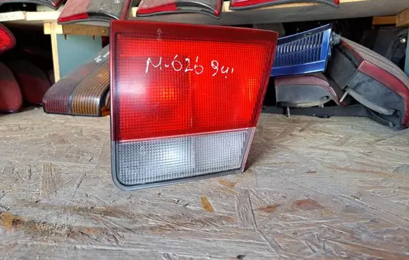 Mazda 626 Tailgate rear/tail lights 0431397R 0431397