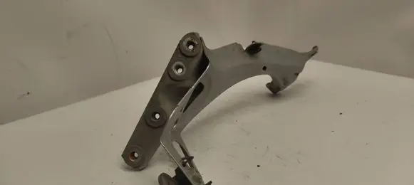 Audi A6 S6 C7 4G Fender mounting bracket 4G0821135A