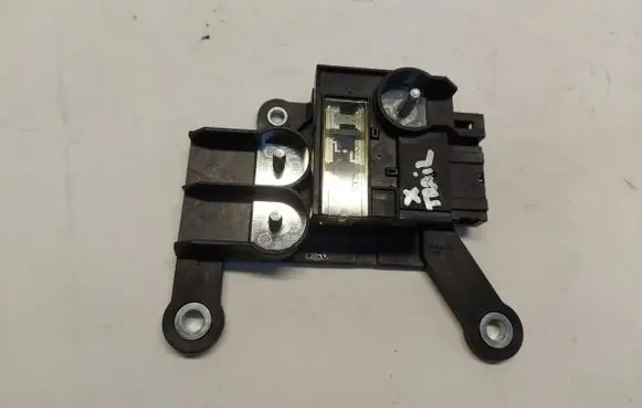 Nissan X-Trail T33 Fuse module 0007EY01JLK01