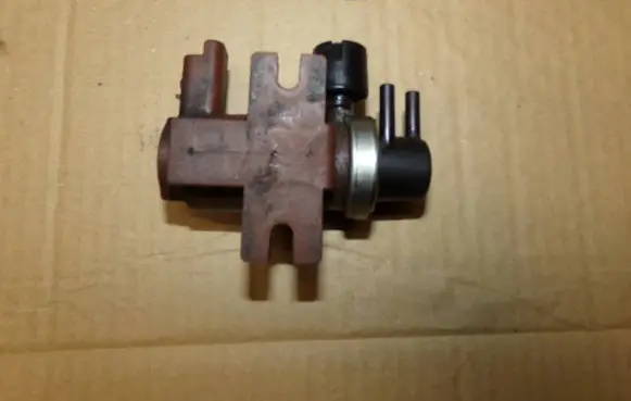 Ford Focus Turbo solenoid valve 9650098380