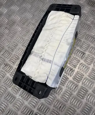 Mercedes-Benz CLA C117 X117 W117 Passenger airbag 1768600002