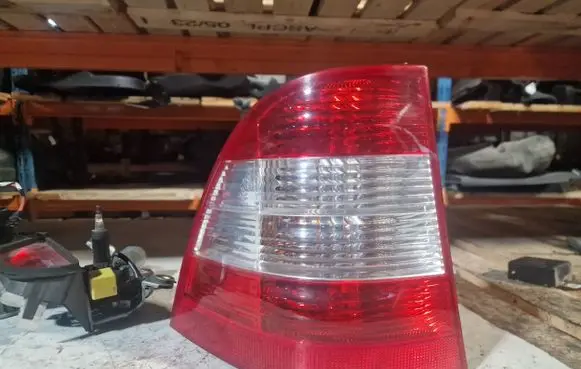 Mercedes-Benz ML W163 Rear/tail lights A1638201964