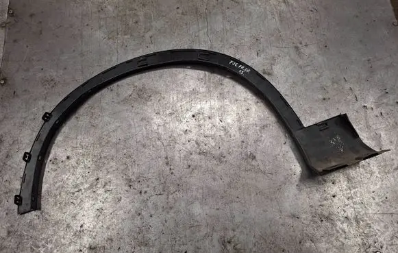 BMW X4 F26 Front arch trim 7210082