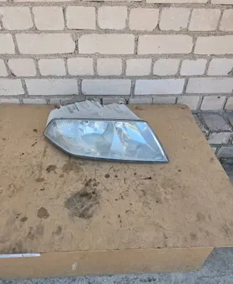 Skoda Octavia Mk2 (1Z) Headlight/headlamp 
