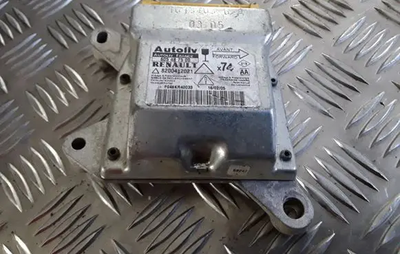 Renault Laguna II Airbag control unit/module 605487500 8200412021