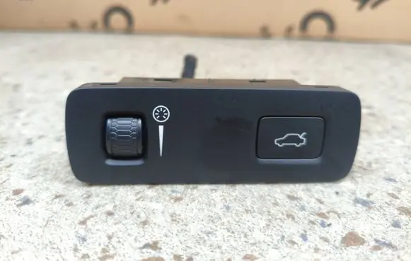 Volvo XC40 Tailgate opening switch 31443873 17W446 T17440025301