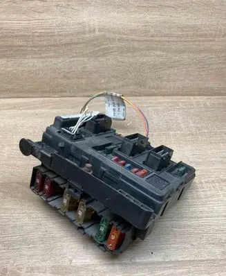 Citroen C5 Fuse module 9641141280