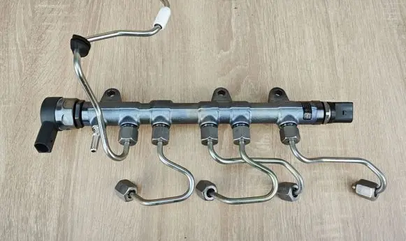 BMW 4 G22 G23 G24 G26 Fuel main line pipe 8579240