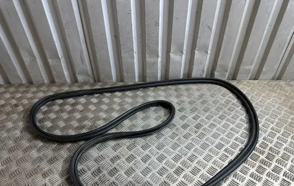 BMW X3 F25 Trunk rubber seal (body) 7211292