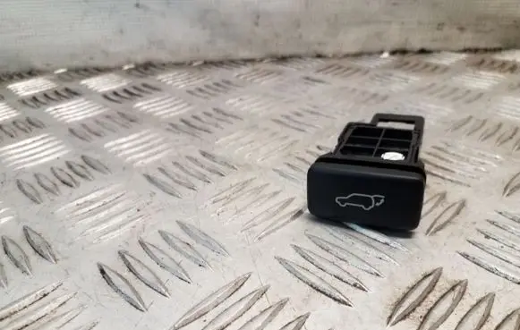 Lexus RX 450H Tailgate opening switch 156935
