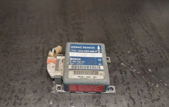 Audi A8 S8 D2 4D Airbag control unit/module 8A0959655K 0285001151