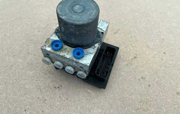 Mercedes-Benz B W245 ABS Pump A0004316712 0265230870 100323550552