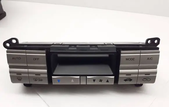 Honda FR-V Climate control unit 79620SJDG520M1 NH438L5171