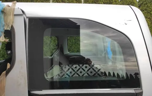 Citroen Berlingo Rear side window