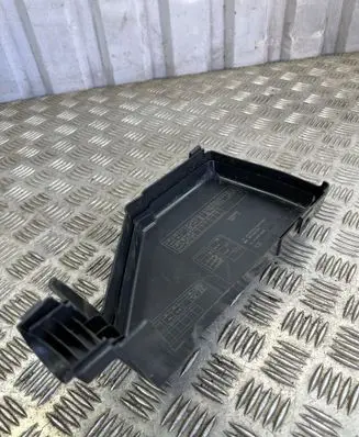 Nissan Qashqai J12 Fuse box cover 24382 6UA0A
