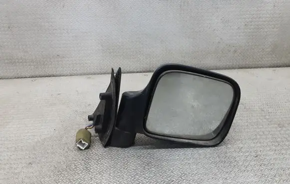 Isuzu Trooper Front door electric wing mirror E13010624