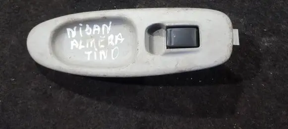 Nissan Almera Tino Electric window control switch 29257