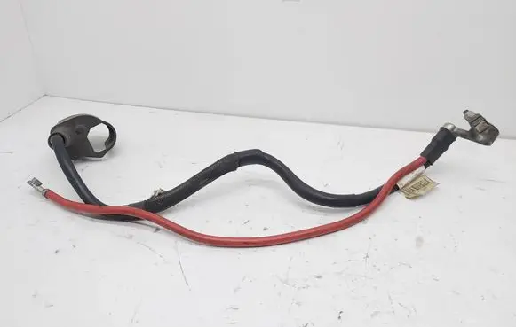 Volkswagen Golf V Positive cable (battery) 