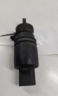 Audi A6 S6 C5 4B Windscreen/windshield washer pump