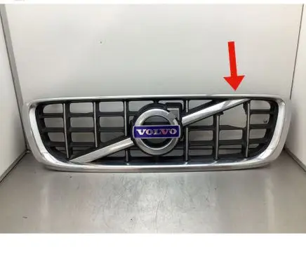 Volvo V70 Front bumper upper radiator grill 31283895