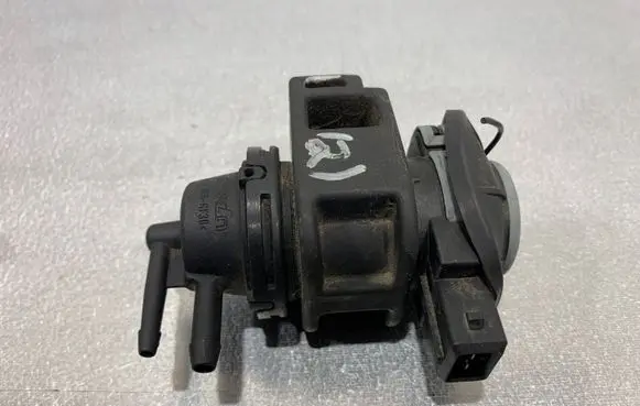 Nissan Qashqai Turbo solenoid valve 8200661049