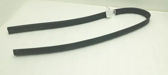 Citroen C4 III e-C4 Front door rubber seal 9833109180