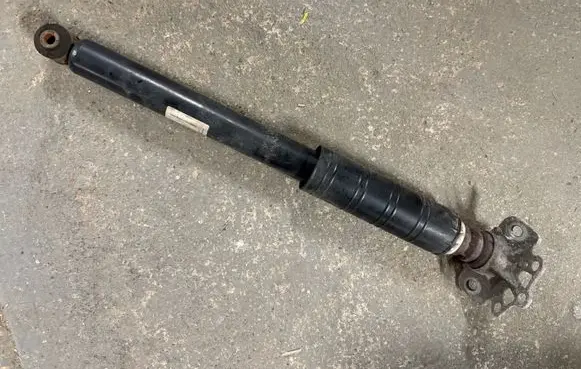 Rear shock absorber/damper