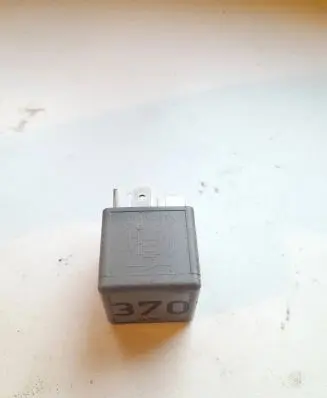 Coolant fan relay