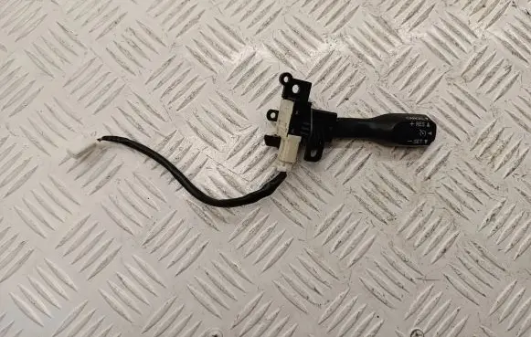 Toyota Avensis T270 Cruise control switch 8463205010 8463305010
