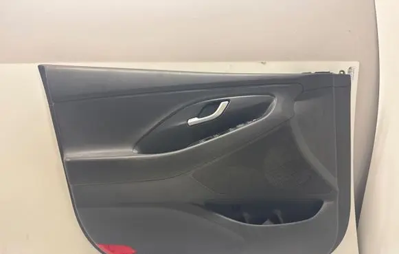 Hyundai i30 Front door card panel trim V8JEA0047 82301G4020