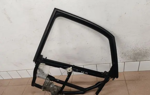Audi A4 S4 B5 8D Rear door manual window regulator 