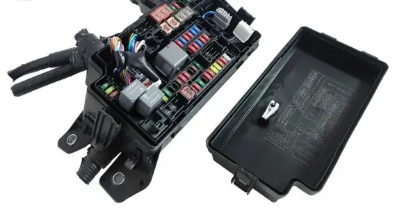 Toyota C-HR I Fuse box set 82115F4280 82662F4022