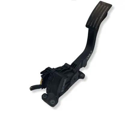 Volvo V50 Accelerator throttle pedal 4M519F836AH 6PV00864101