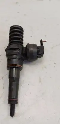 Audi A4 S4 B6 8E 8H Fuel injector 038130073AJ